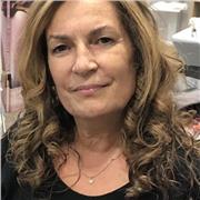 Doy classes de inglés todos niveles. Nacida en Londred